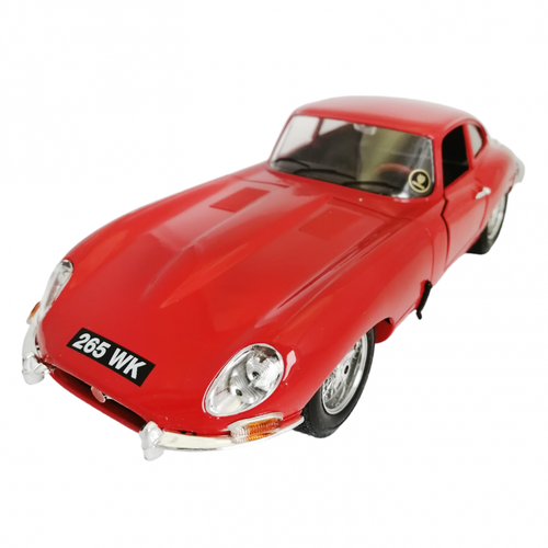 Jaguar E Coupe 1:18 коллекционная металлическая модель автомобиля Bburago 18-12044 red bburago 1 18 honda crf450r статические литые автомобили коллекционная модель