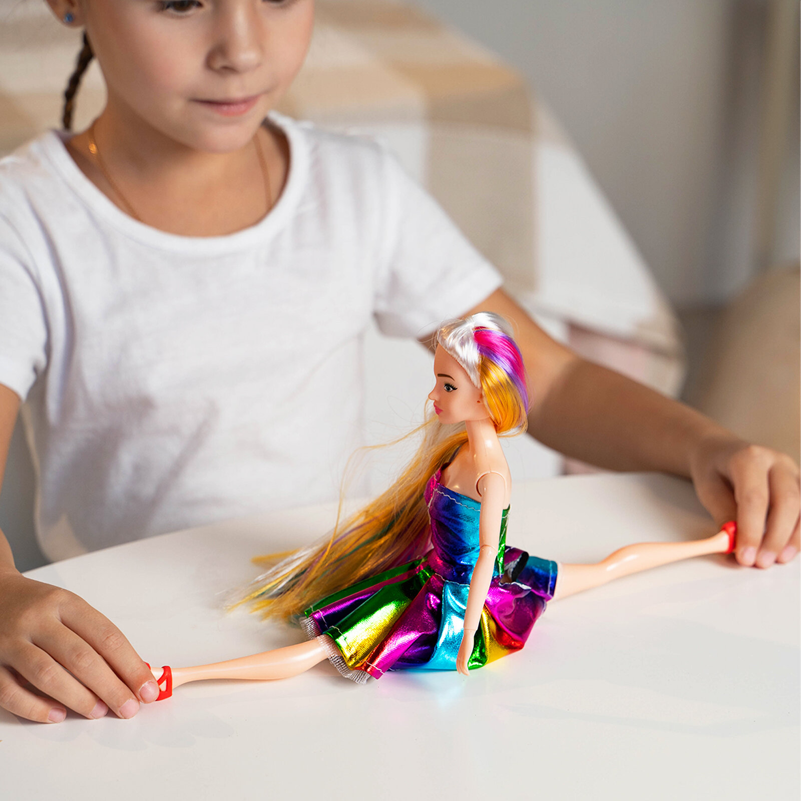 Кукла модель шарнирная «Радужный стиль», в платье