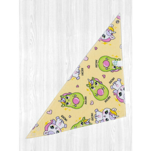 Нагрудник-треугольник для маленьких деток НМХ49 единороги/желтый.