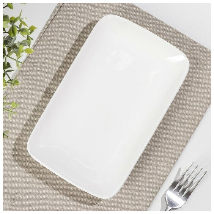 Блюдо фарфоровое прямоугольное White Label 20×125 см цвет белый
