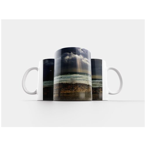 фото Кружка "пляж, волны, скалистый берег" 320 мл lotsprints