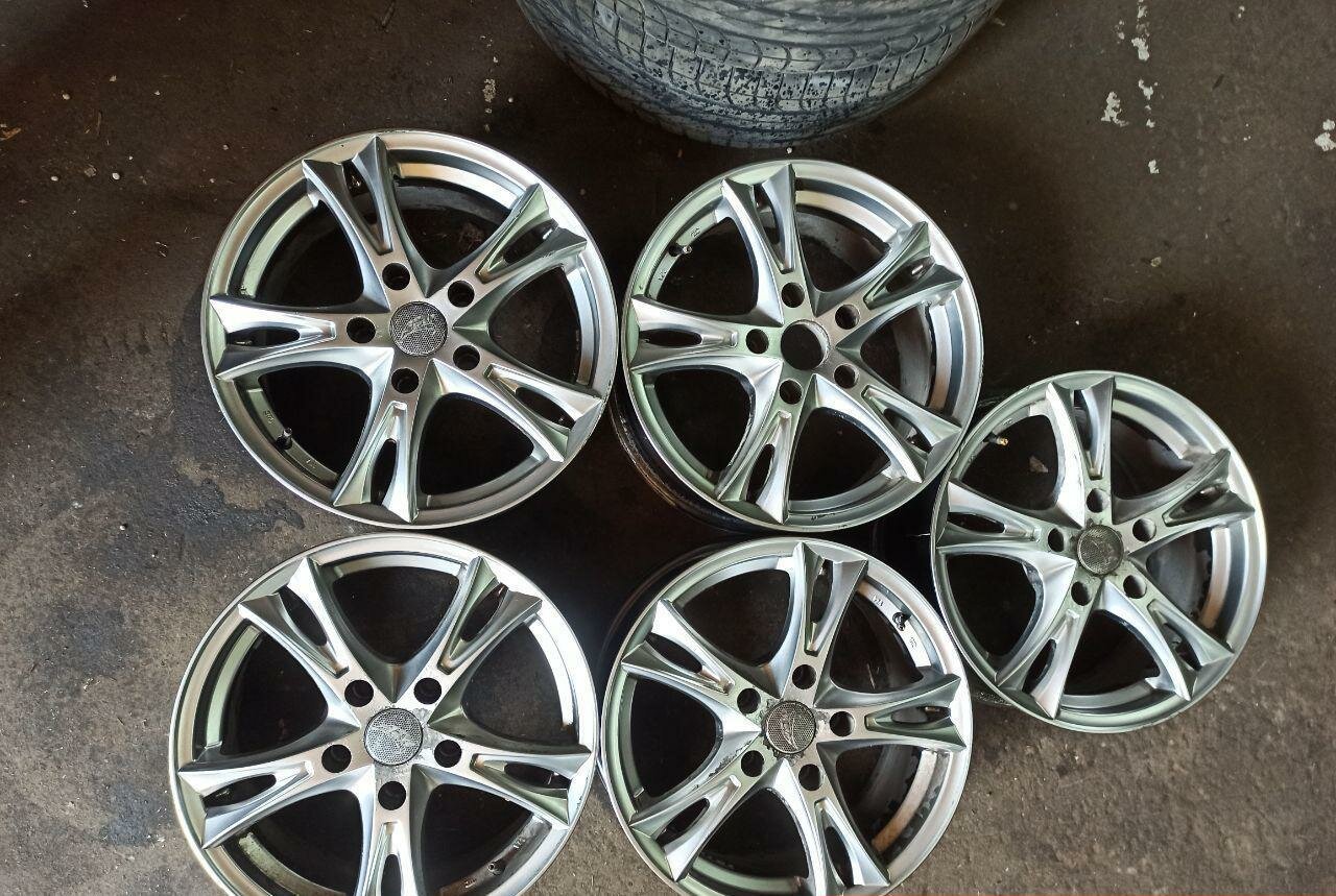 Колесные диски ASW 16x7 PCD 5x120 D72.6 ET35 Серебристый (Реплика)