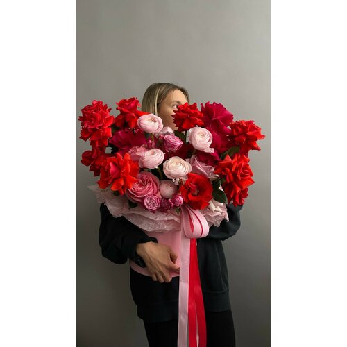 Авторская коробка цветов «Красный бархат»
