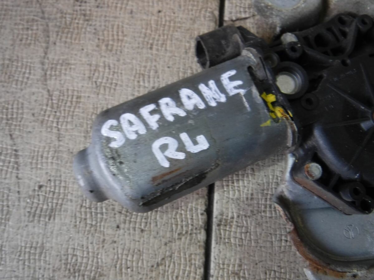 Стеклоподъемник электр. задний левый Renault Safrane I (1992 — 1996) 7700809801 — фото 1