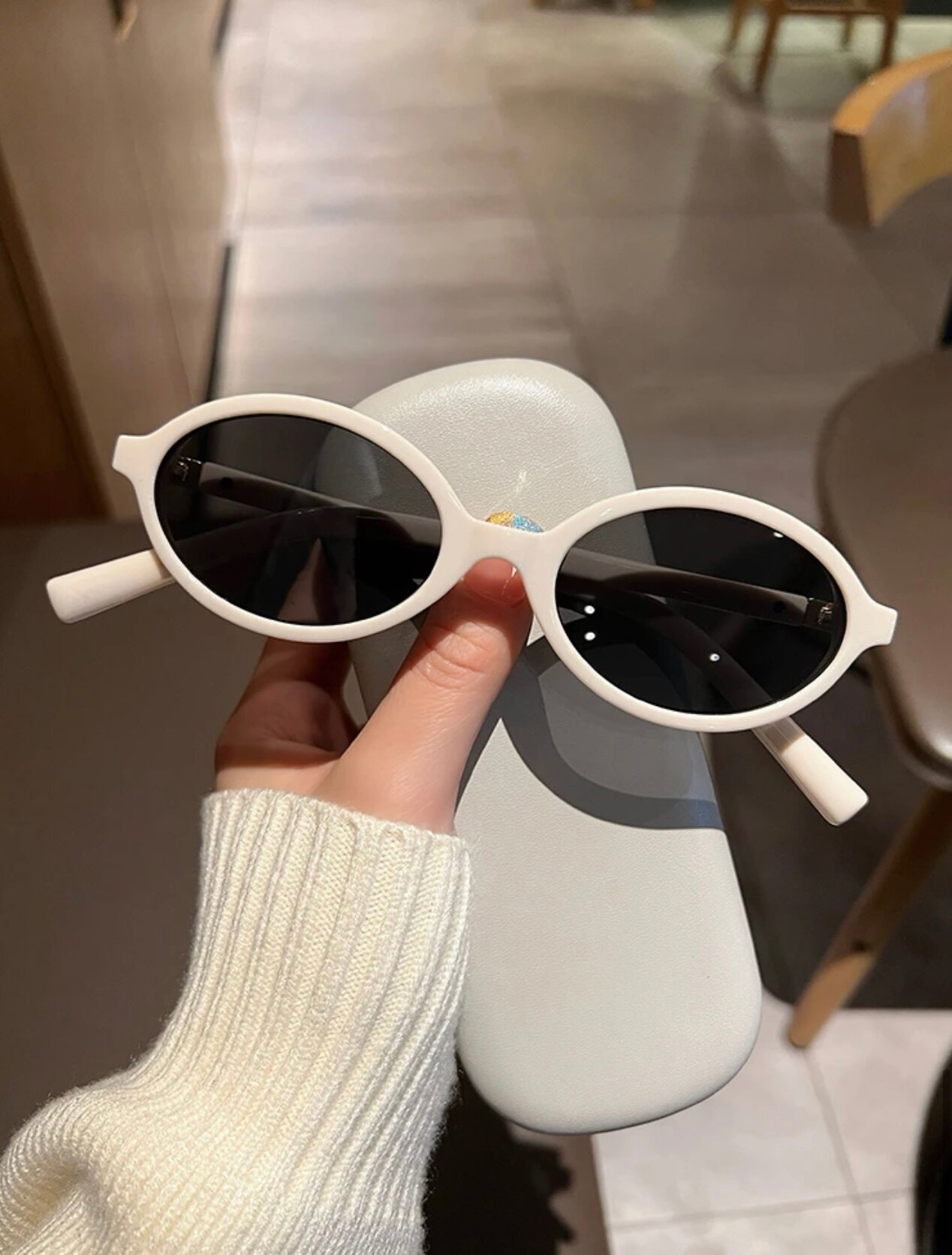 Солнцезащитные очки Miu Miu, бежевый
