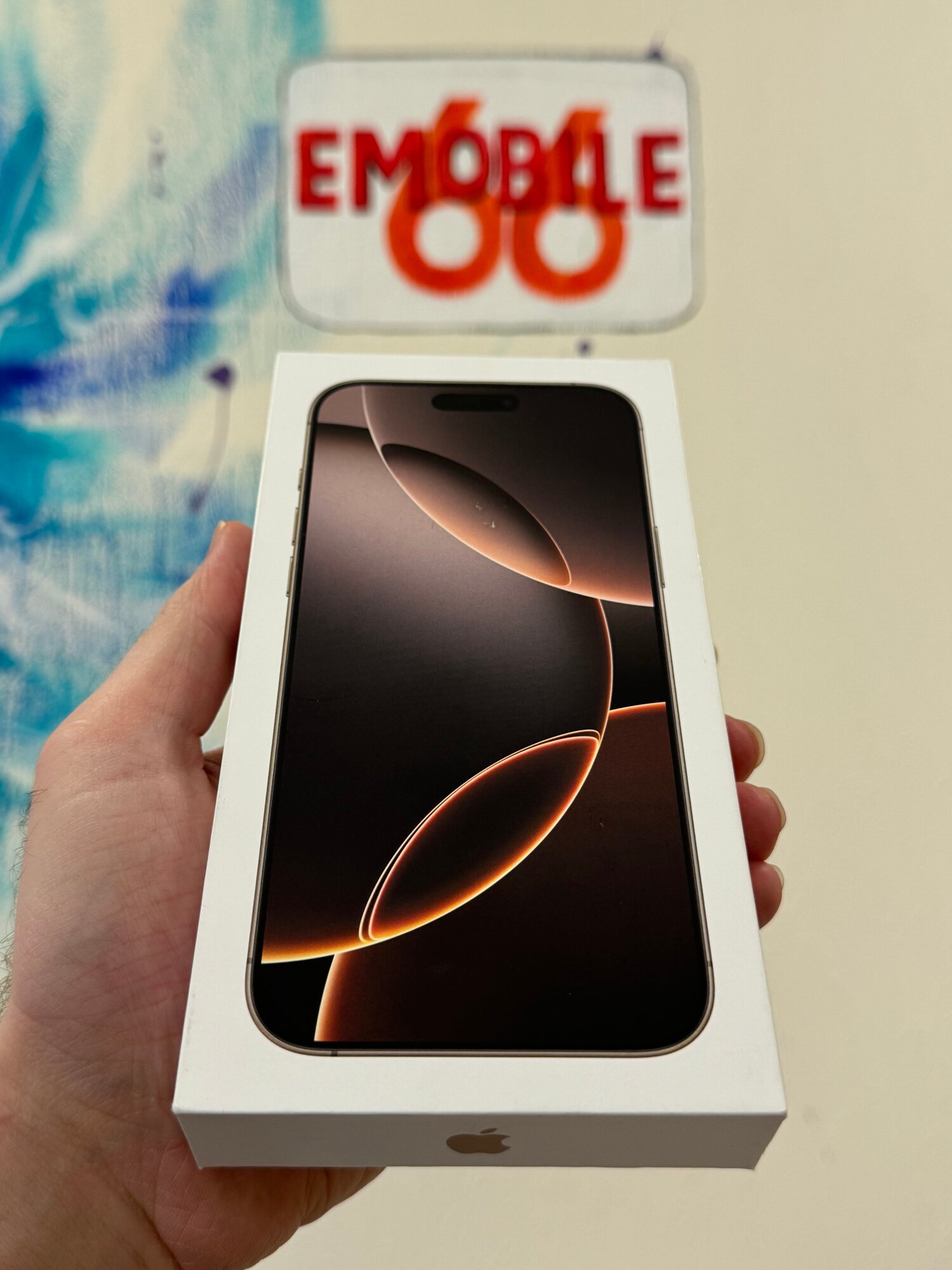Смартфон Apple iPhone 16 Pro Max 1 ТБ, Dual: nano SIM + eSIM, пустынный титан