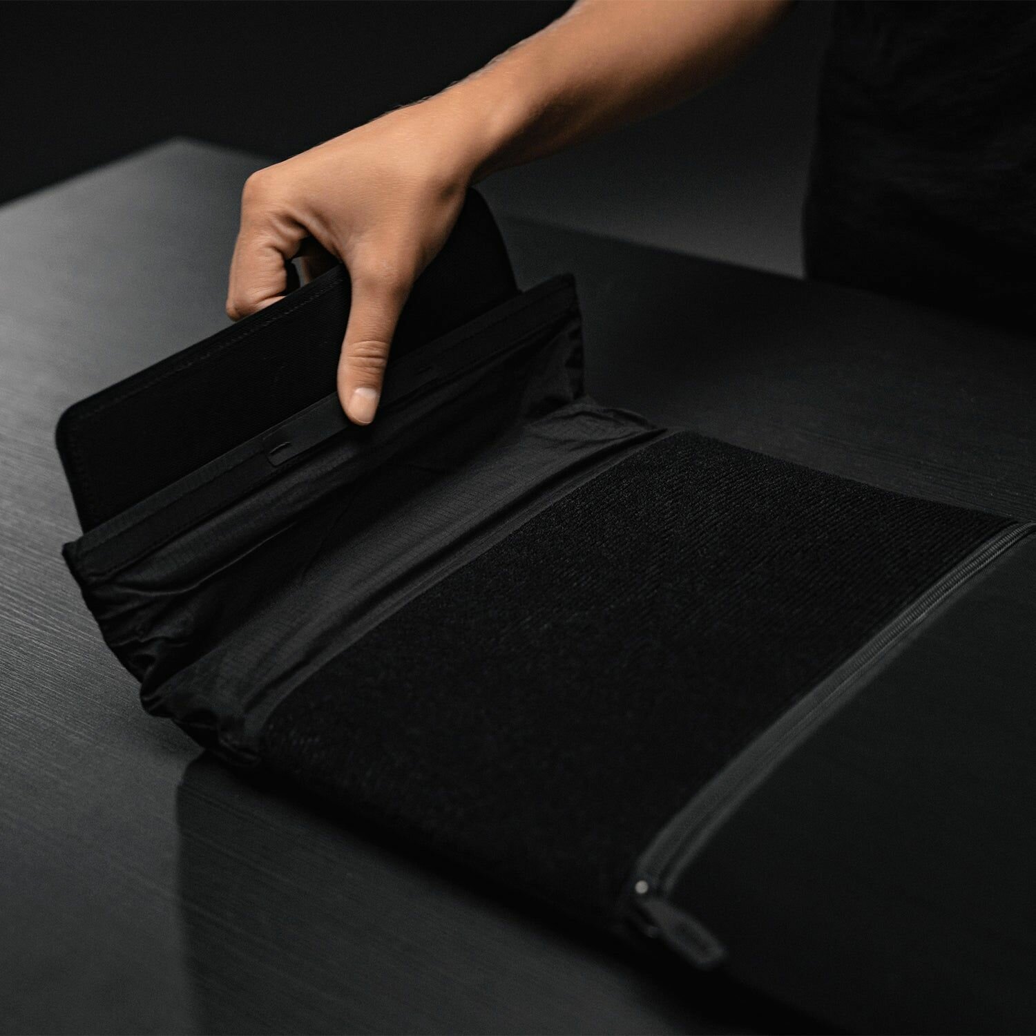 Сумка для ноутбука Laptop Base Layer (MATLBL001BK) черная — фото 1