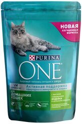 Сухой корм для кошек живущих в помещении Purina ONE для вывода шерсти, профилактика МКБ, избыточного веса, с высоким содержанием индейки и цельными злаками 200 г