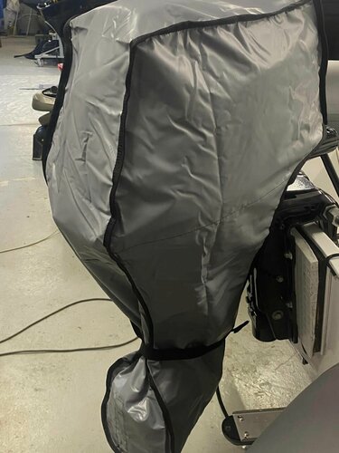 Изображение товара Чехол для лодочных моторов Tohatsu, Marlin и Nissan Marine 9,9-20 л. с, 4 т, ПВХ, серый