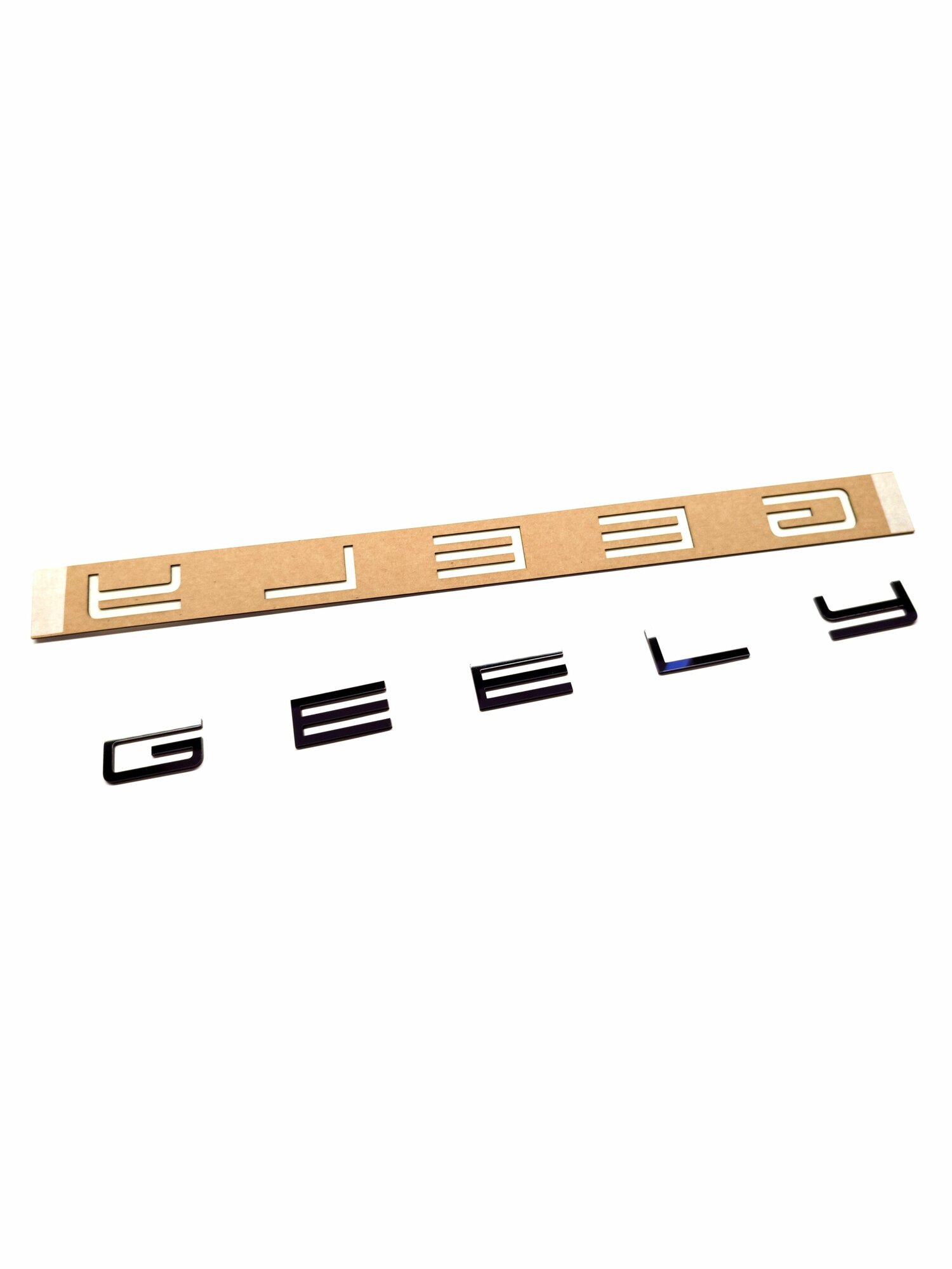 Орнамент-шильдик (эмблема, наклейка на авто и др.) в стиле Porsche/Порше для Geely/Джили зеркальный