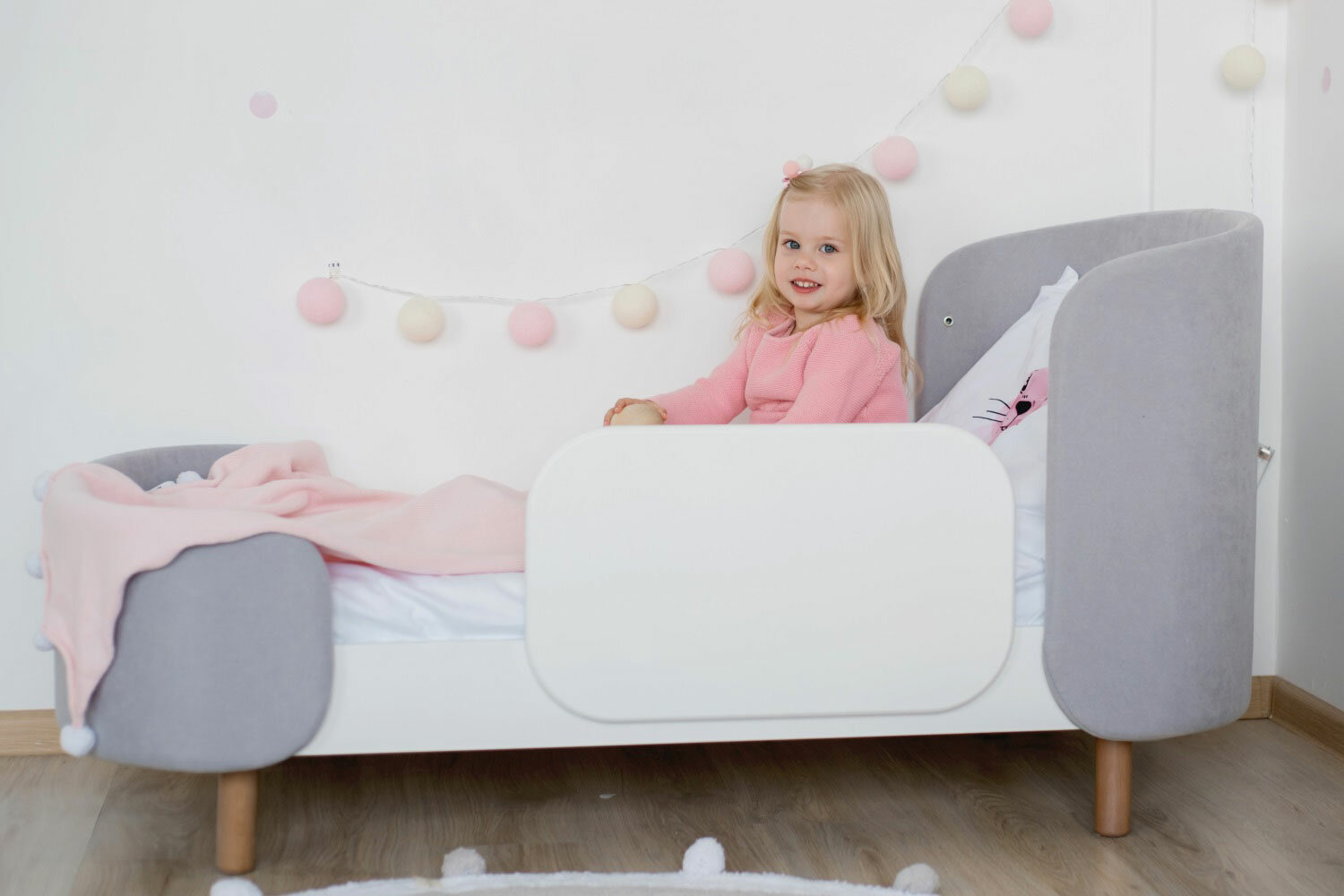 Вид гарантийного талона на кроватку Hoff с печатью магазина