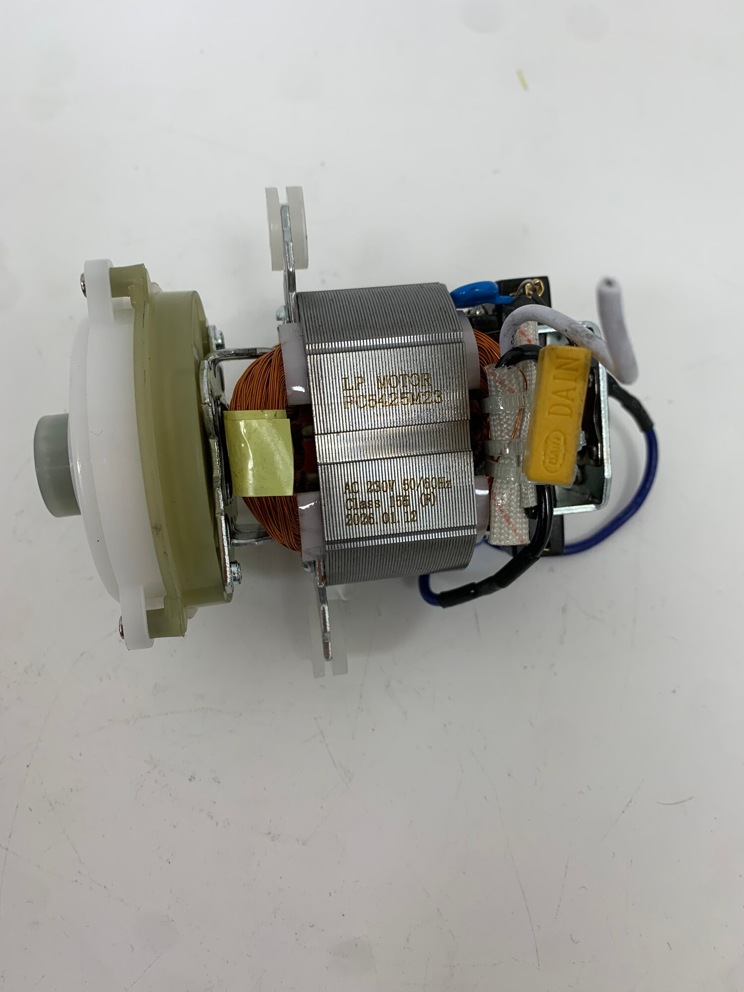 Двигатель в сборе для измельчителя Reoka RKEC-602 (230V, 50/60Hz, 600W) / Мотор для кухонного блендера-измельчителя.