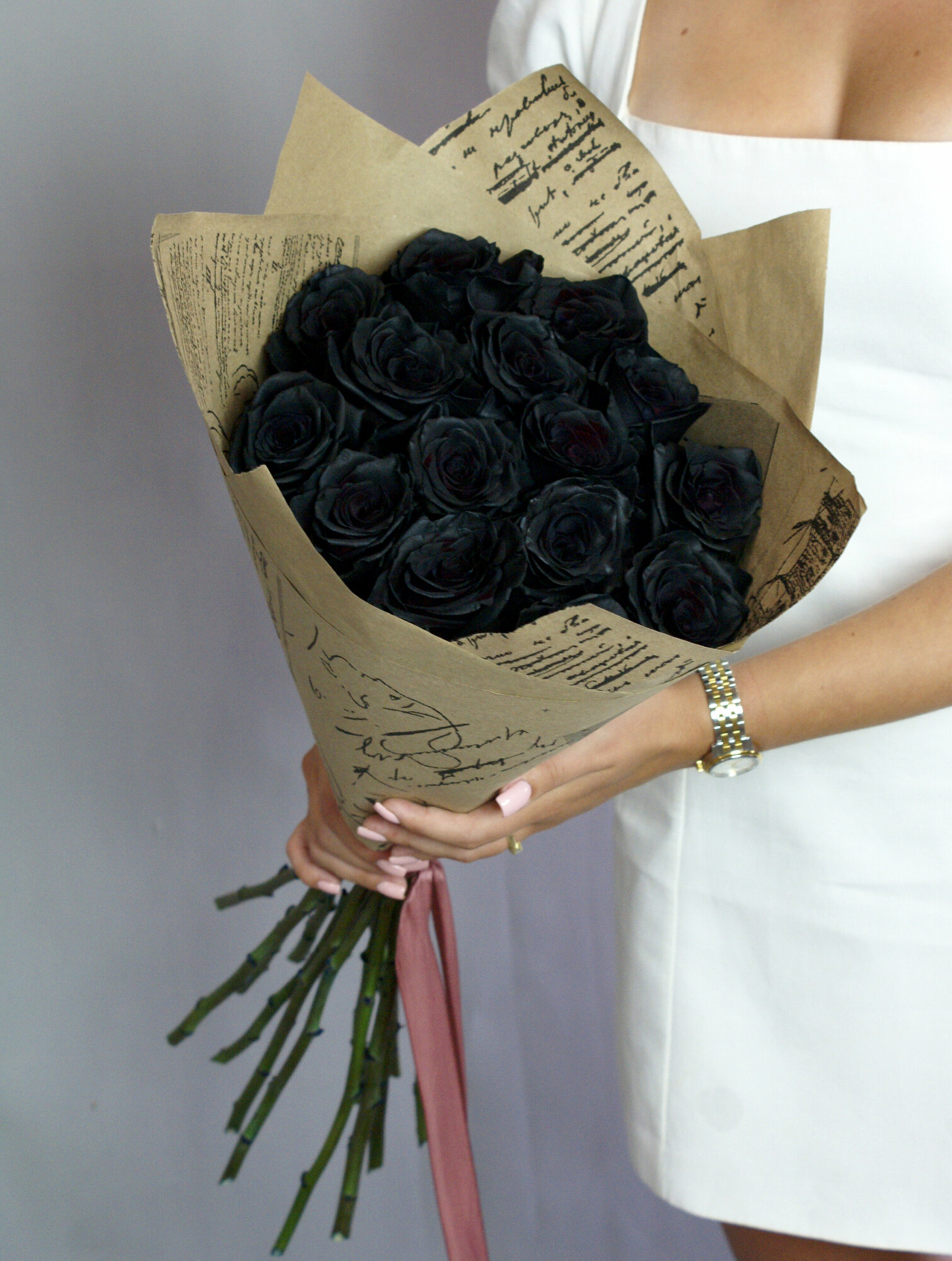 Розы черные эквадорские "Хэллоуин" 50 см