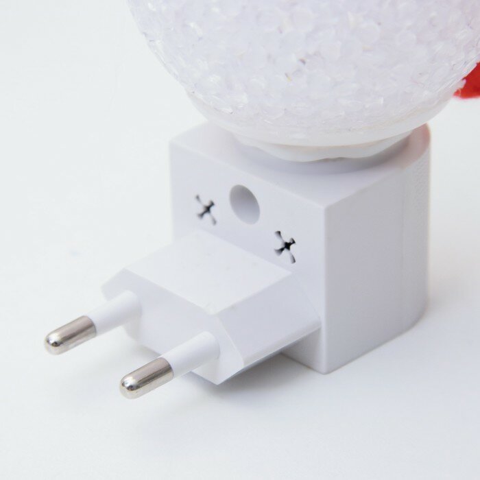 Ночник "Снеговик" LED белый 6х6х18 см - фотография № 10