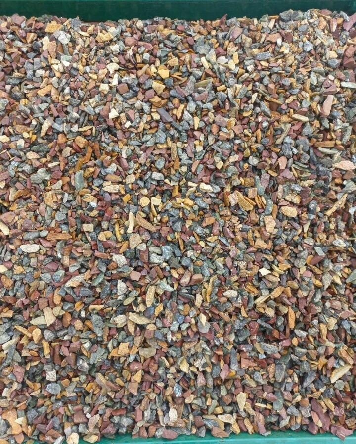 фото Природный камень для ландшафтного дизайна "Яшма 0,5-1см" 30 кг