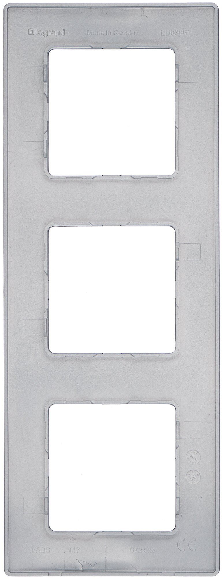 Рамка 3п Legrand 672553 Etika — фото 1