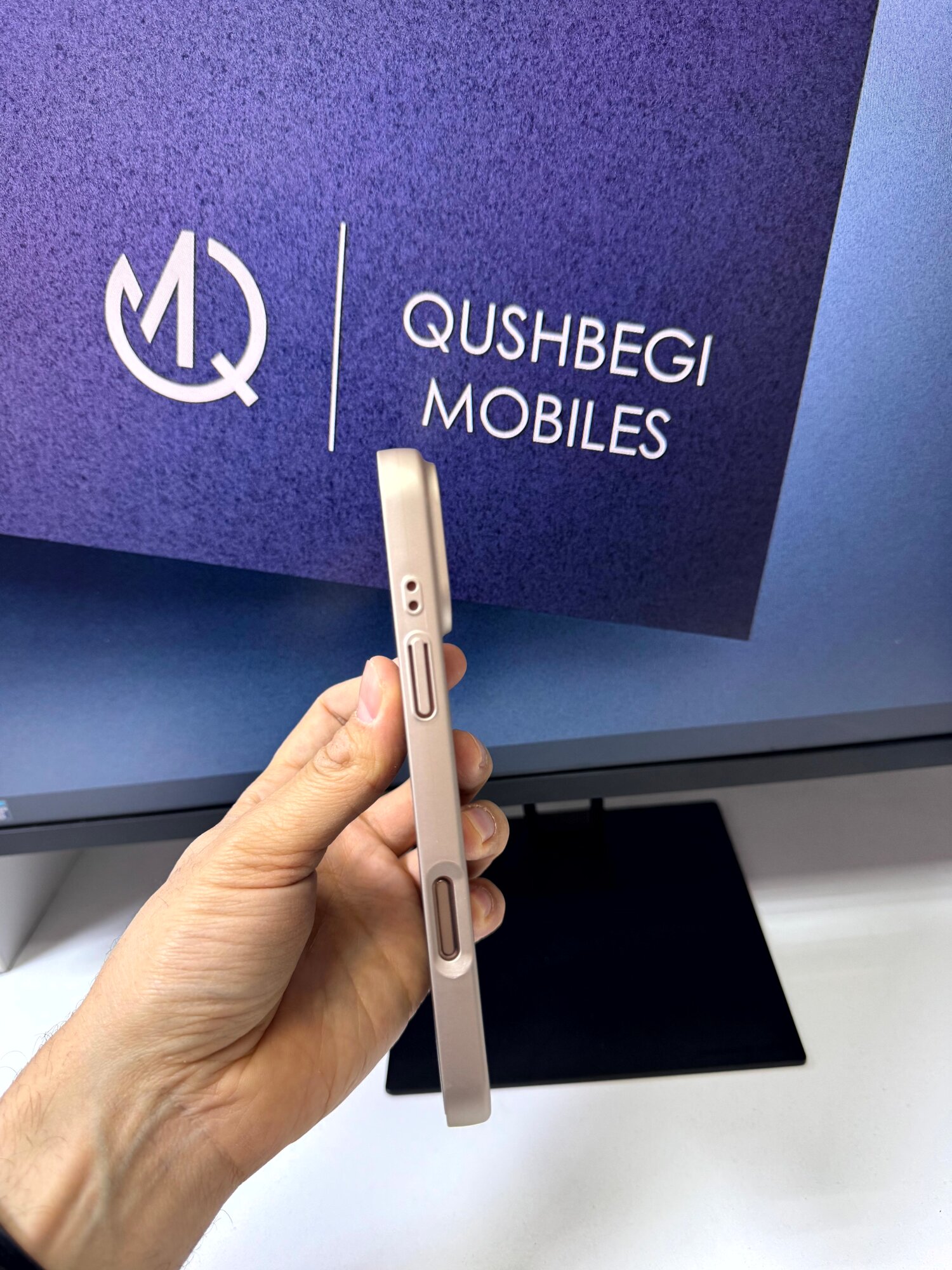 Чехол для iPhone 16 Pro Max, Качественный, стильный. Быстрая Доставка! — фото 1