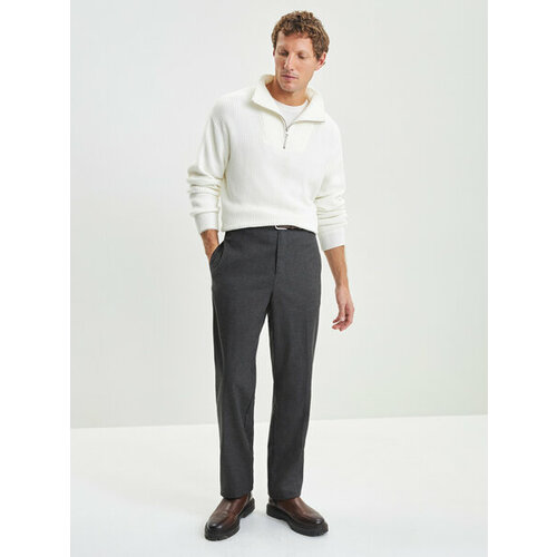 фото Брюки zarina, размер xl (ru 52), серый