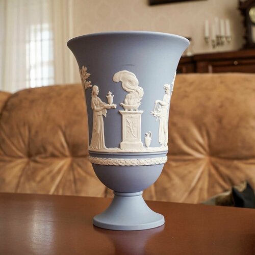 Ваза винтажная Wedgwood с Герой и Артемидой, Англия, 1968 год