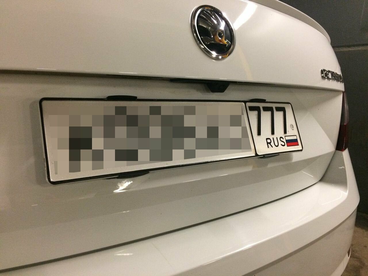 Держатель для номера бегуна фото