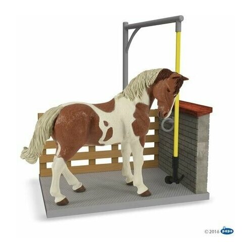 Игровой набор Farm Toys Horse Washing Box