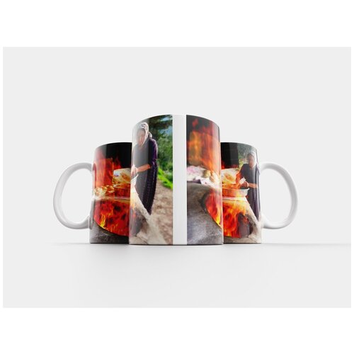 фото Кружка "хлеб, деревня, деревенская женщина" 320 мл lotsprints