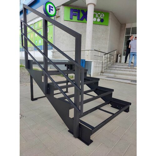 Ограждение для лестницы-крыльца 5 ступеней левое 11700₽