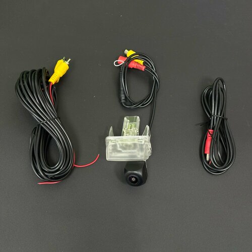 Камера заднего вида Toyota Corolla 2013 2000₽