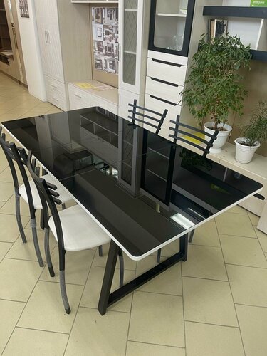 Изображение товара Стол кухонный Орфей 15 с черным стеклом, обеденный, раздвижной лдсп Оникс бежевый 120-157-80, высота 78 ноги лофт стильный