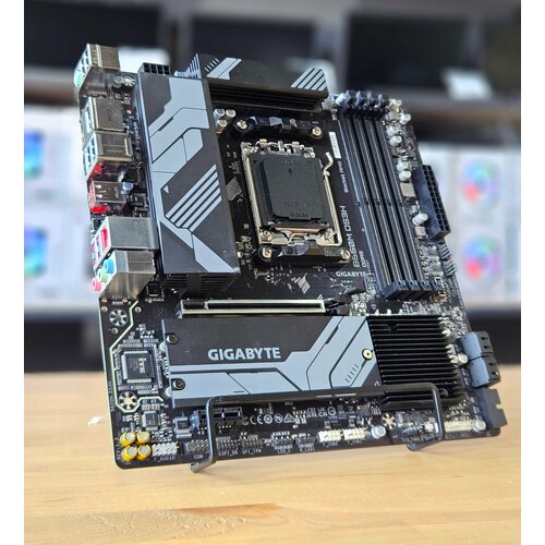 Материнская плата GIGABYTE B650M DS3H SocketAM5 AMD B650 mATX 1791 21395₽