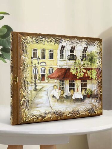 Изображение товара Ключница настенная закрытая с дверкой полкой шкатулка