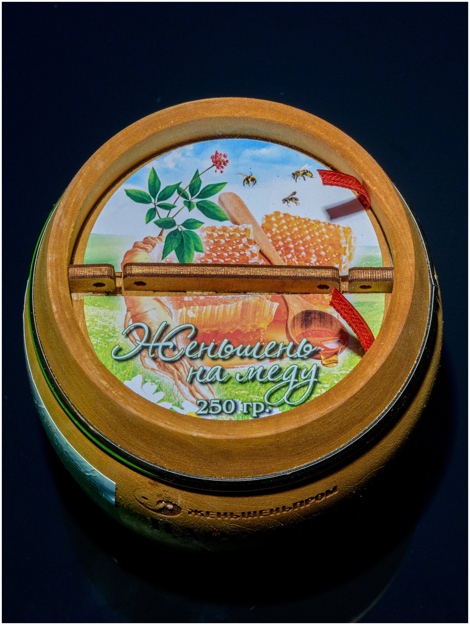 Женьшень на меду, 250 г, в подарочном деревянном бочоночке - фотография № 1
