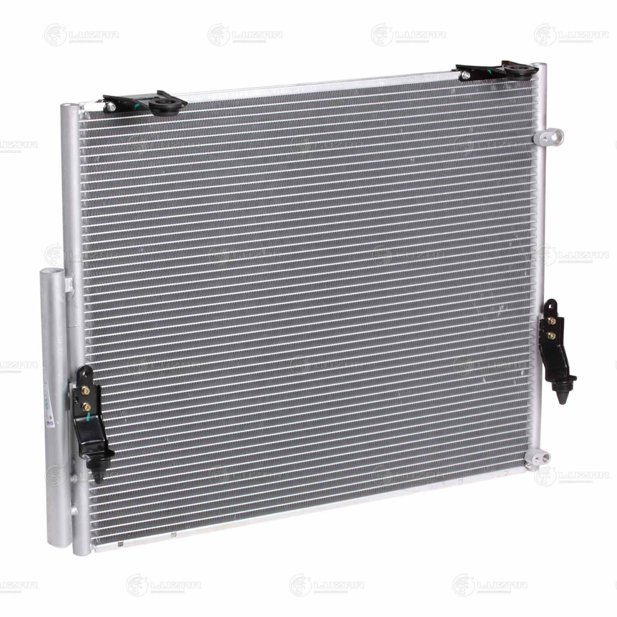 Радиатор кондиционера для автомобилей Sequoia II (08-)/Tundra II (07-) 4.7i/5.7i