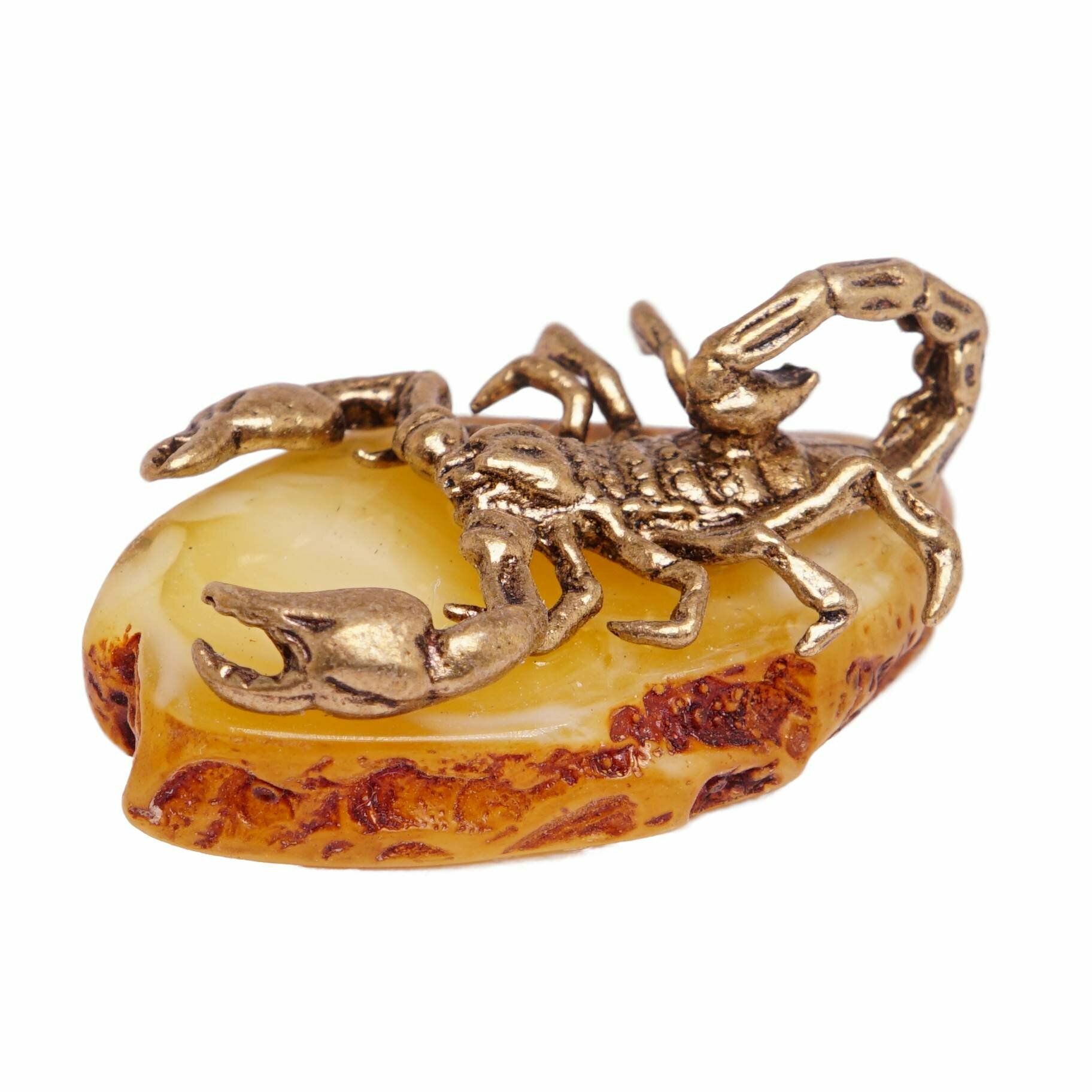 Фигурка "Скорпион" (бронза, янтарь белый) 2900 Хорошие Вещи
