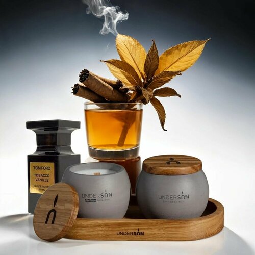 Набор из двух ароматических свечей с подставкой из дуба - TF Табак ваниль и Пряный мед и тонка / свечи для дома / ароматерапия