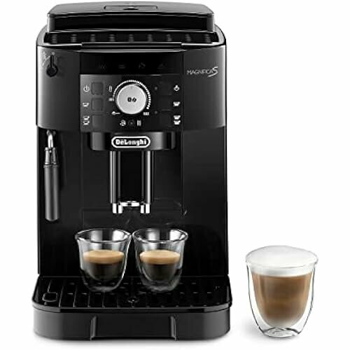 DeLonghi Magnifica S ECAM11112 B Полностью автоматическая кофемашина с насадкой для вспенивания молока для капучино с кнопками прямого выбора эспрессо и поворотным регулятором функция на 2 чашки черный 78838₽