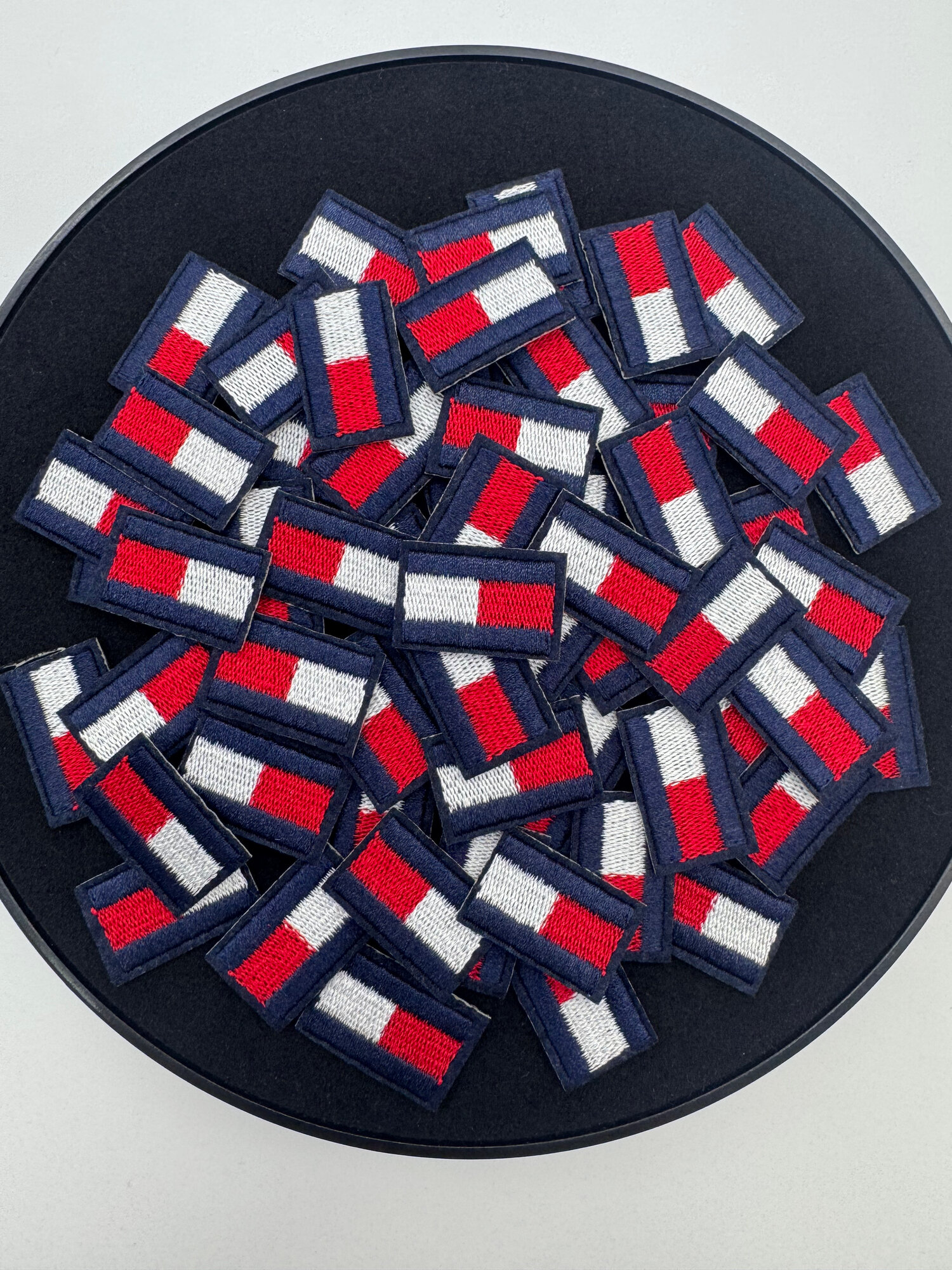 Заплатки Машина швейной фурнитуры термоклеевые габардин/флизелин 2 шт черный/красный