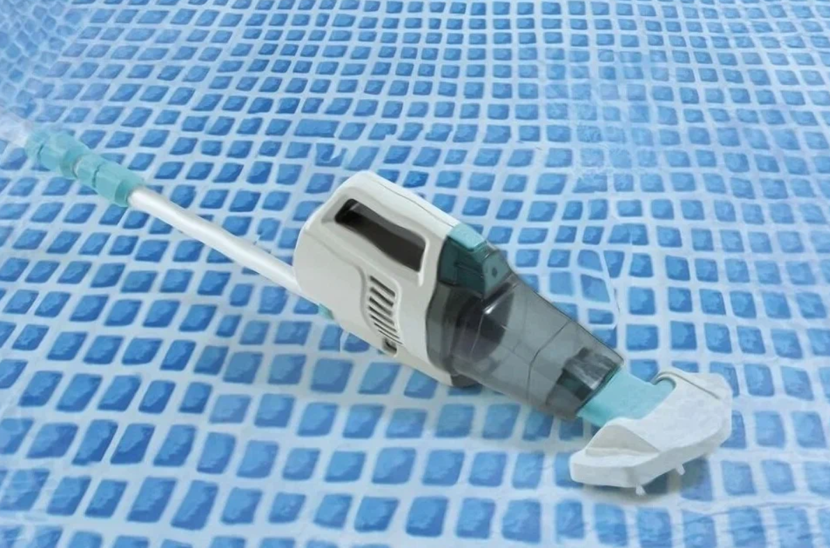 Пылесос аккумуляторный Intex/вакуумный очиститель с аккумулятором/ручной пылесос для бассейнов - фотография № 2
