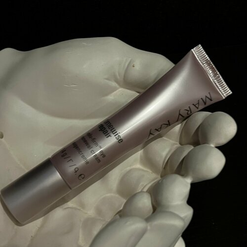 Обновляющий крем для кожи вокруг глаз Mary Kay TimeWise Repair 4500₽