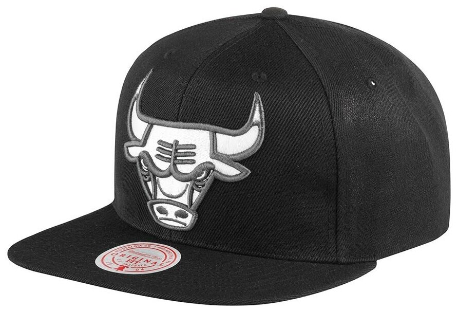 Бейсболка с прямым козырьком MITCHELL NESS 6HSSJS19099-CBUBLCK Chicago Bulls NBA 