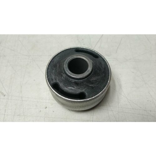 Сайлентблок переднего рычага большой Brilliance V5 16 16V 5AT внедорожник 3435008 2000₽