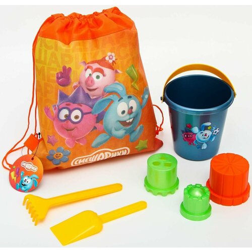 Песочный набор смешарики Друзья ведерко 1 л грабли совок 3 формочки в рюкзаке 496₽