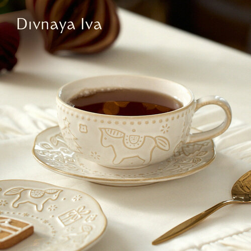 Чайная пара из твердого фарфора новогодняя посуда с рисунком Divnaya Iva 3190₽