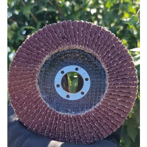 Круг лепестковый торцевой 125*22,23мм Зерно 36 Скол