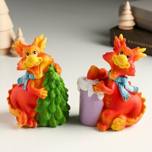 Копилка полистоун Рыжий дракон в шарфике с ёлочкоймороженым микс 75х6х10 см 653₽