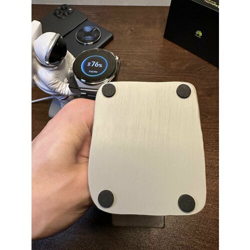 фото Подставка mypads r 312261 для умных смарт-часов huawei watch gt3 pro, космонавт, в подарок близким, коллеге, держатель для зарядного устройства, от.