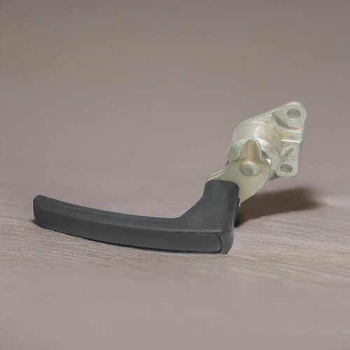 Фиксатор окна ручка задней рамки универсальной кабины ОАО МТЗ 2200₽