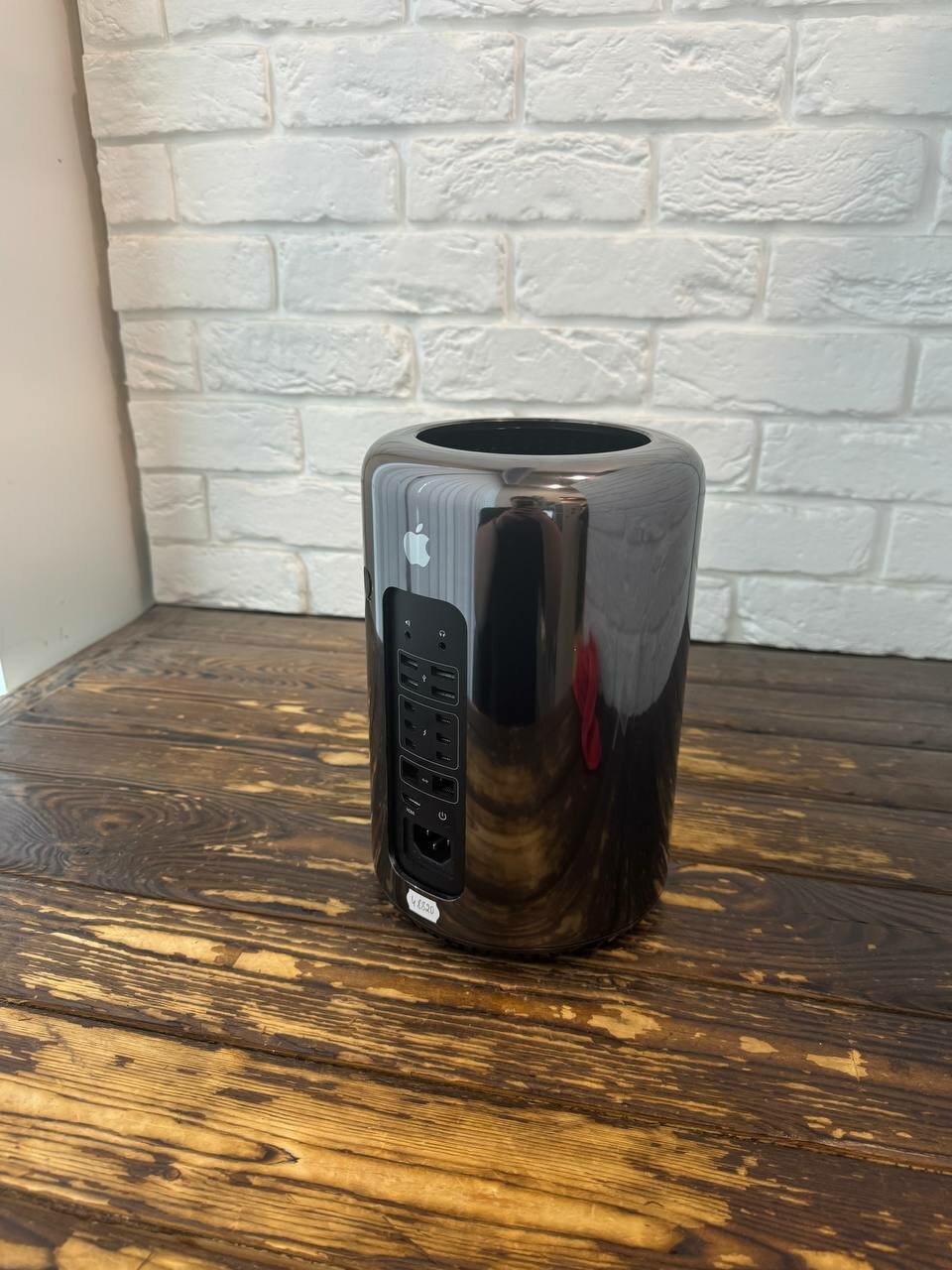 Системный блок Apple MacPro Late 2013 [Intel Xeon E5 3.50Ghz 6 Core / 32 Ram DDR3 1866Mhz / 1000 SSD / AMD FirePro D700 6Gb Dual], черный, MacOS