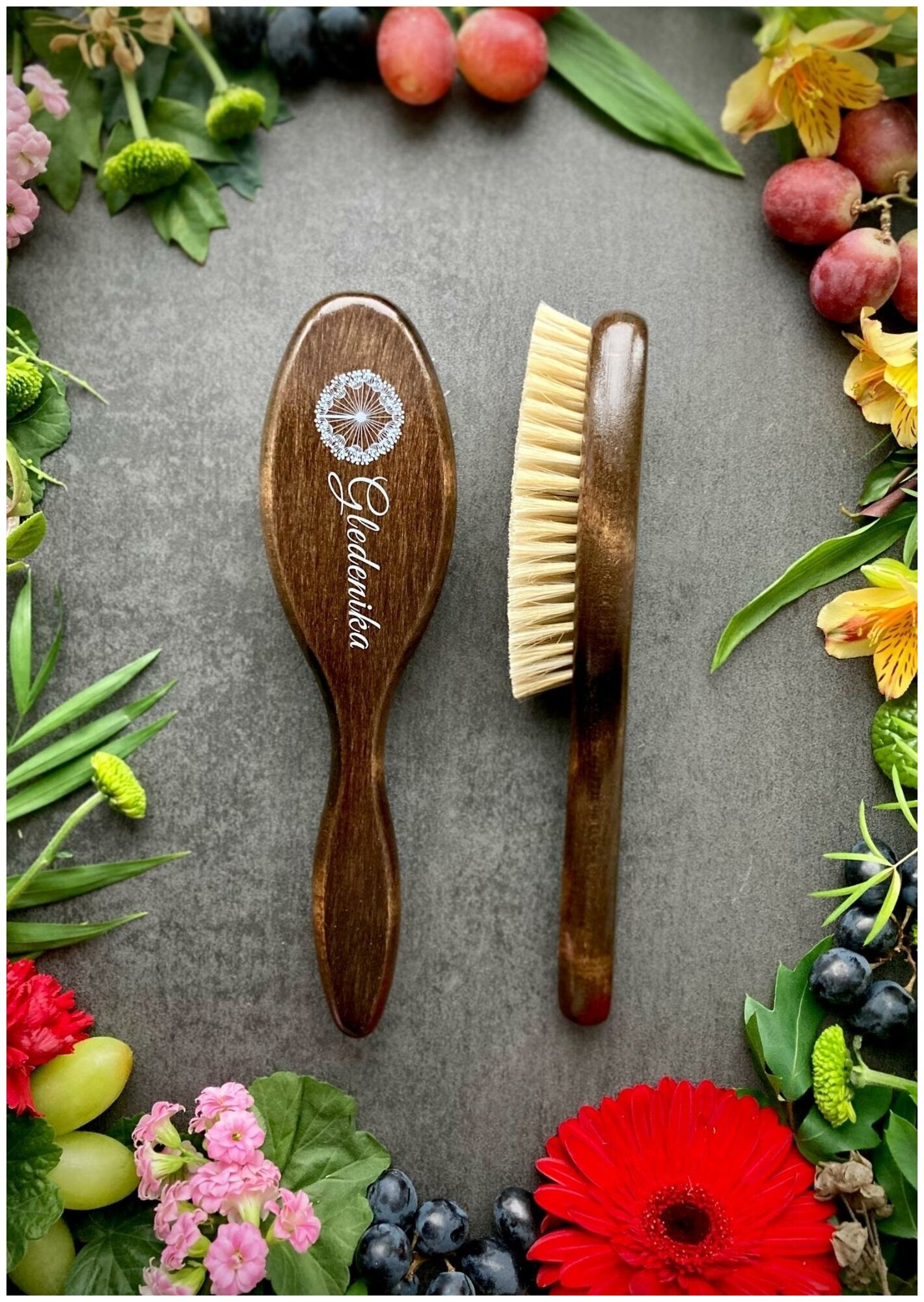 Gledenika/ Щетка для волос массажная деревянная с натуральной щетиной
