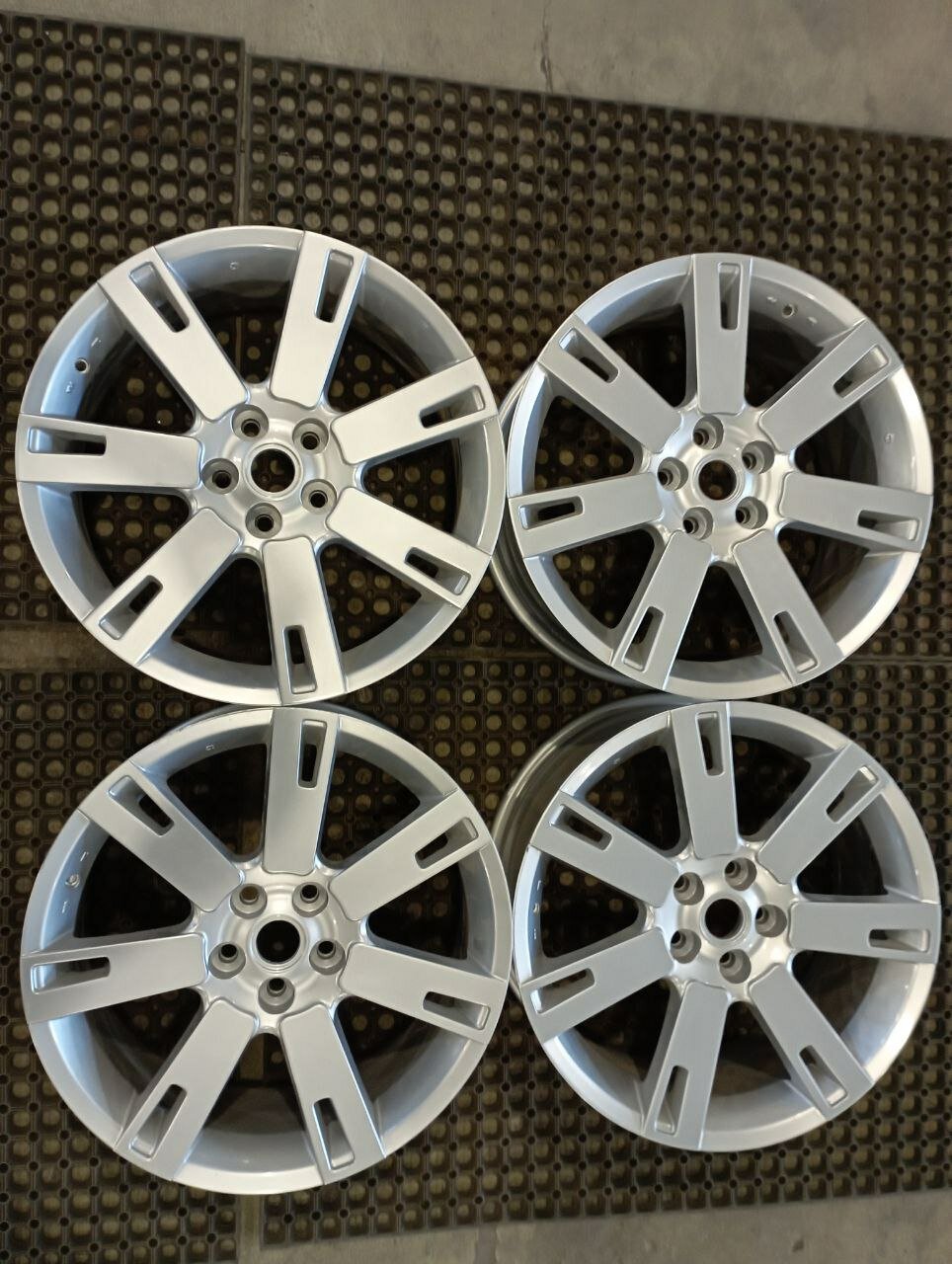 Колесные диски Replica 8.5xR20/5x120 72.6 (Реплика)